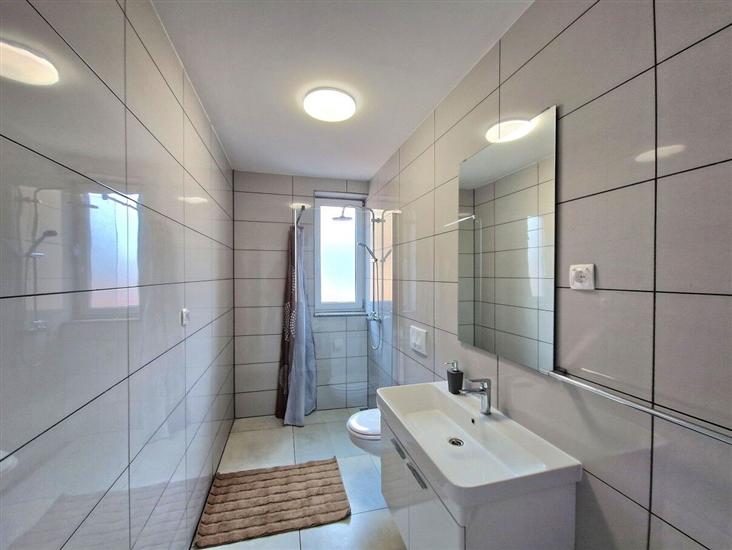 Apartment A4, for 6 persons