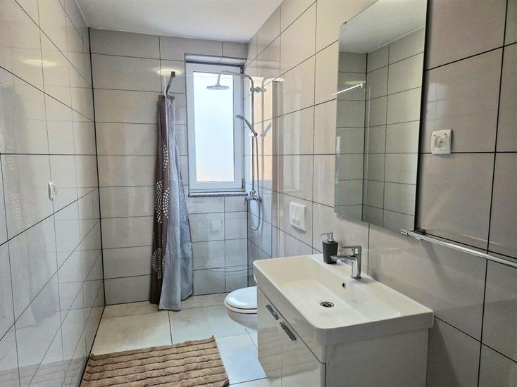 Apartment A4, for 6 persons