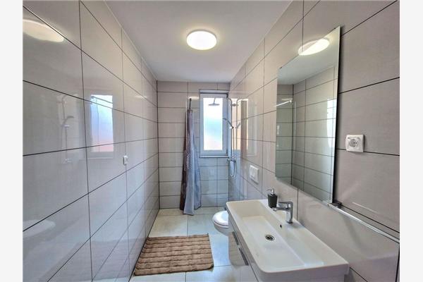 Apartment A4, for 6 persons