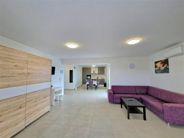 Apartment A4, for 6 persons