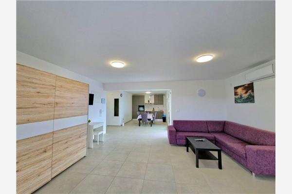 Apartment A4, for 6 persons