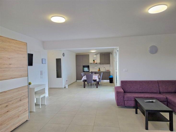 Apartment A4, for 6 persons