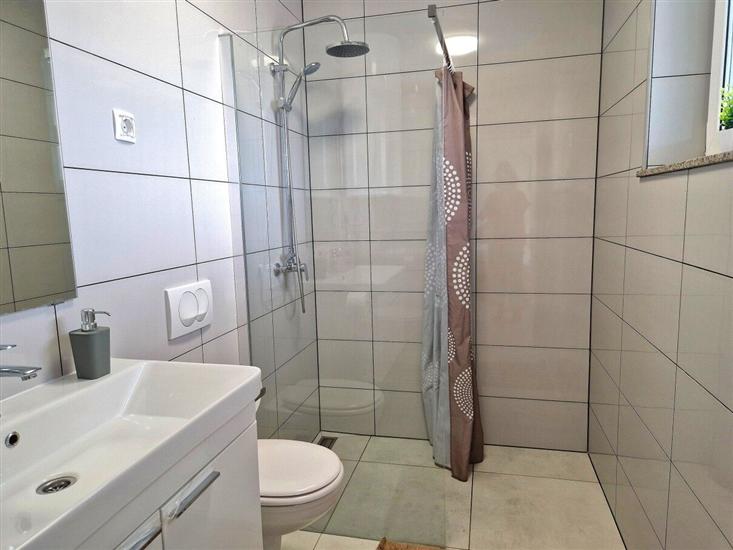 Apartment A4, for 6 persons