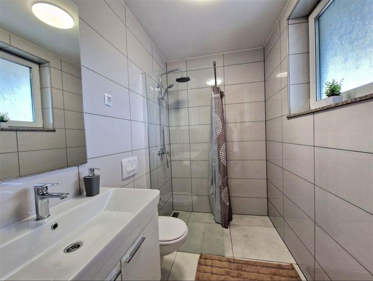 Apartment A4, for 6 persons