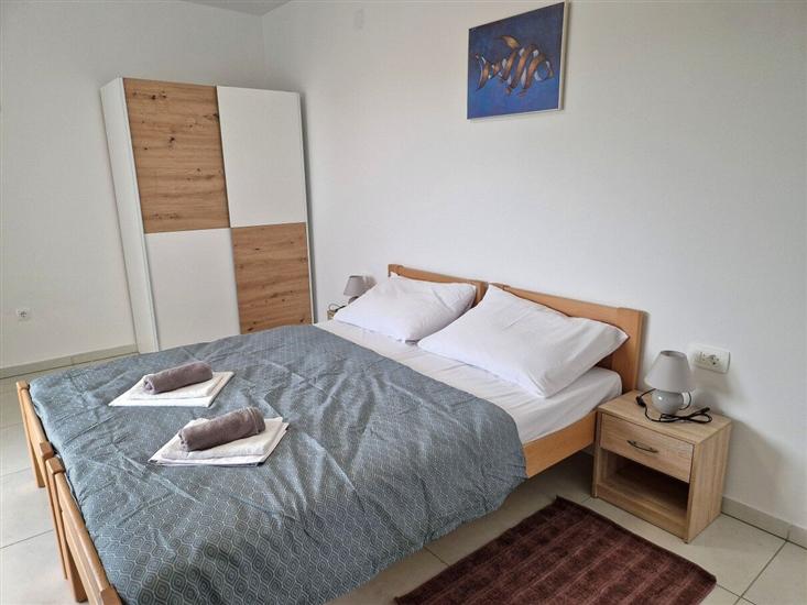 Apartment A4, for 6 persons