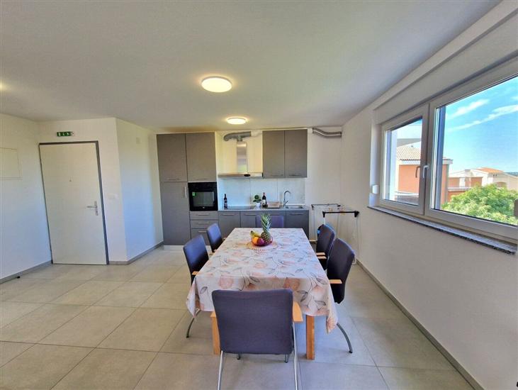 Apartment A2, for 6 persons