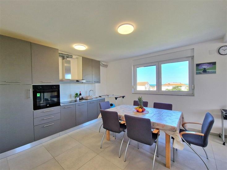 Apartment A2, for 6 persons