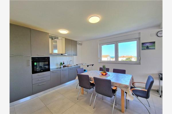 Apartment A2, for 6 persons