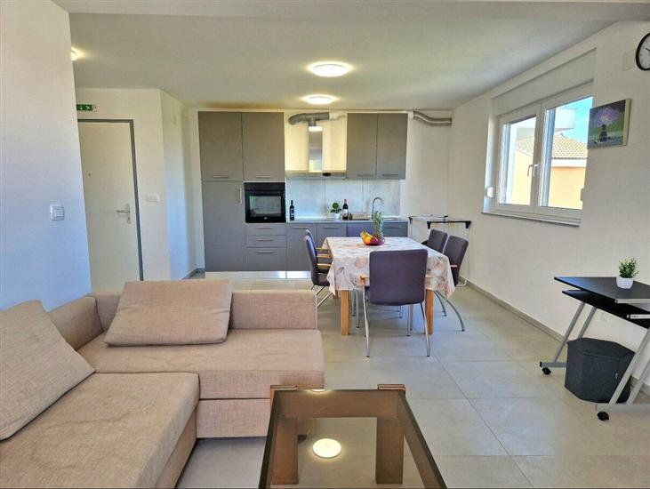 Apartment A2, for 6 persons