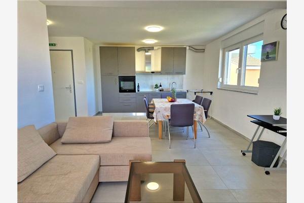 Apartment A2, for 6 persons