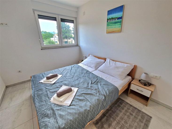 Apartment A2, for 6 persons