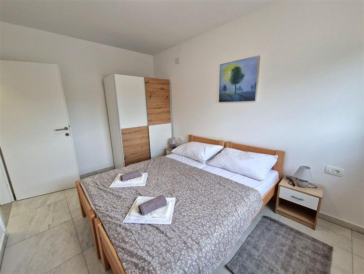 Apartment A2, for 6 persons