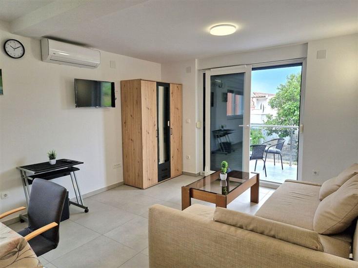 Apartment A2, for 6 persons