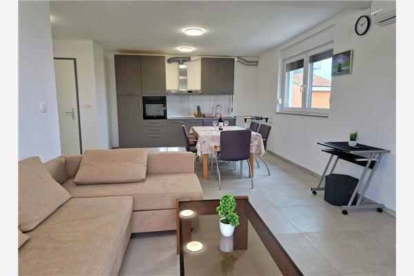 Apartment A2, for 6 persons