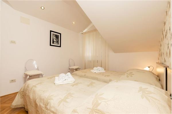 Apartment A1, for 4 persons