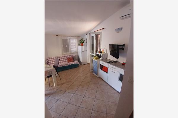 Apartment A1, for 5 persons