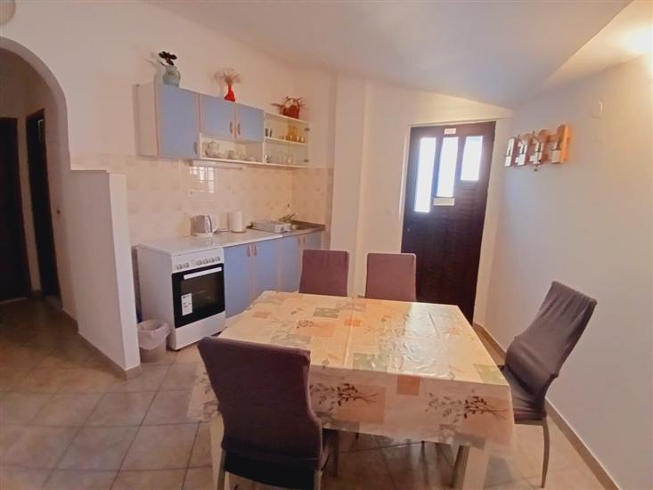 Apartment A1, for 5 persons