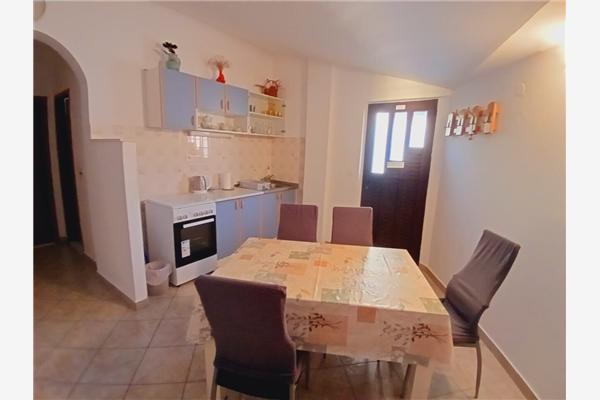 Apartment A1, for 5 persons