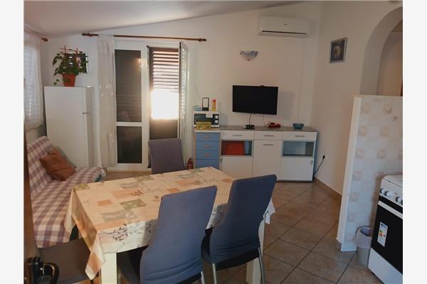 Apartment A1, for 5 persons