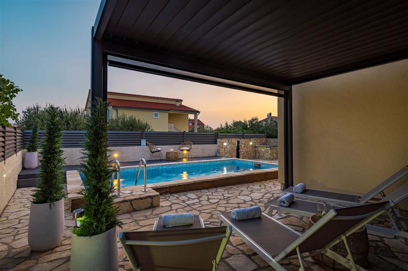 Apartment Dora family only