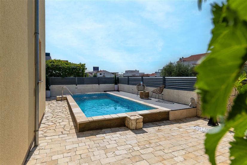 Apartment Dora family only