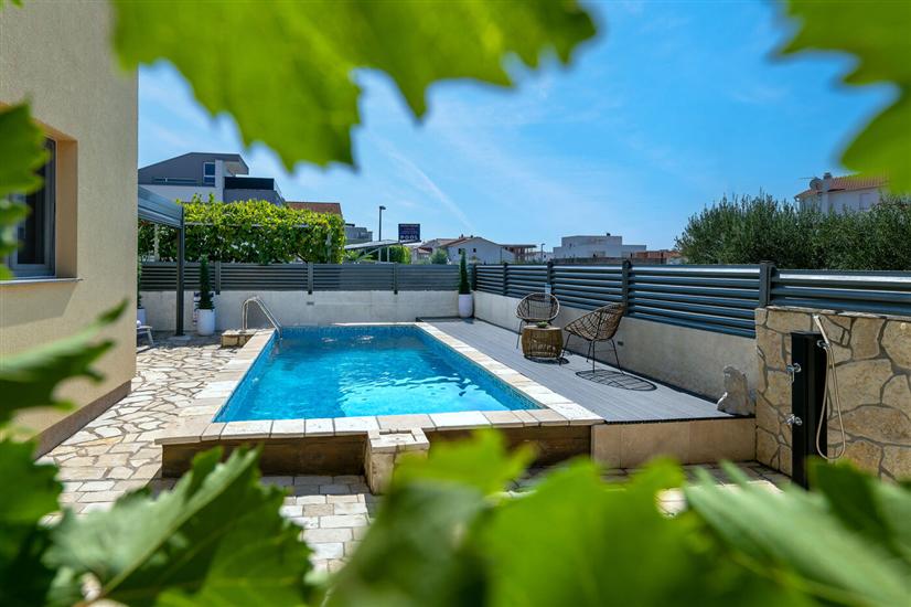 Apartment Dora family only