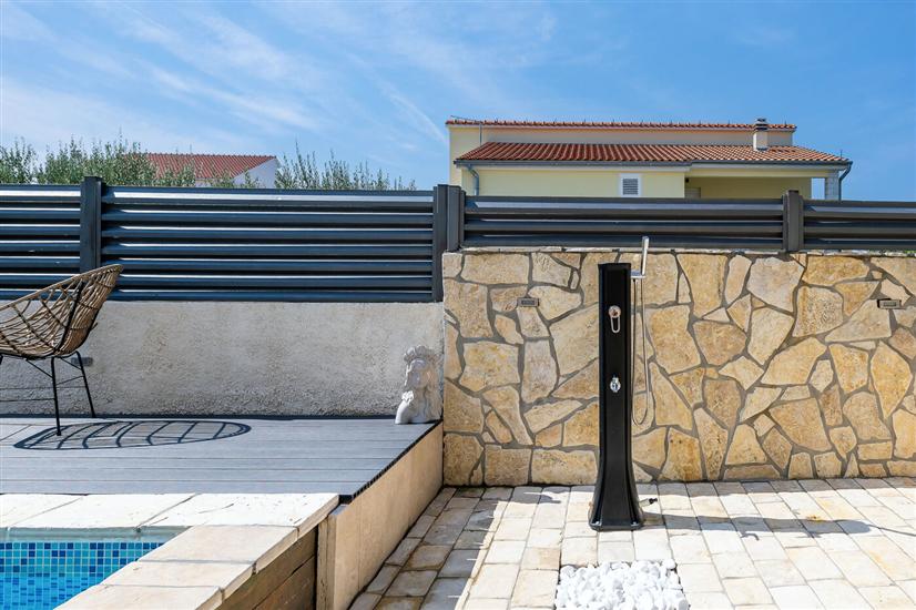 Apartment Dora family only