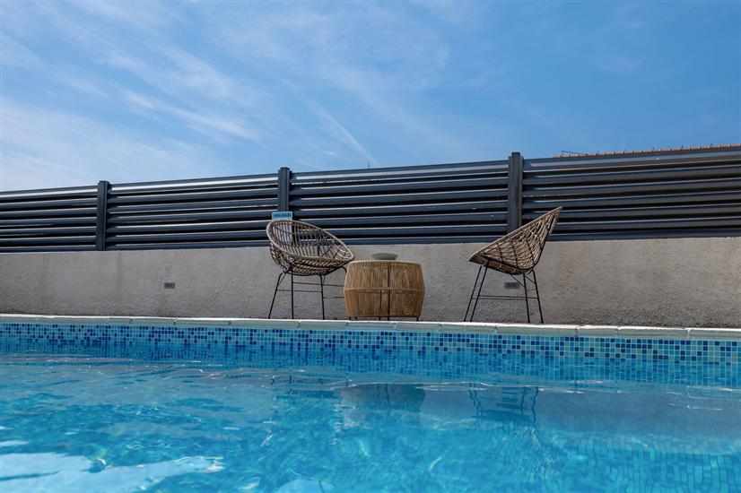 Apartment Dora family only