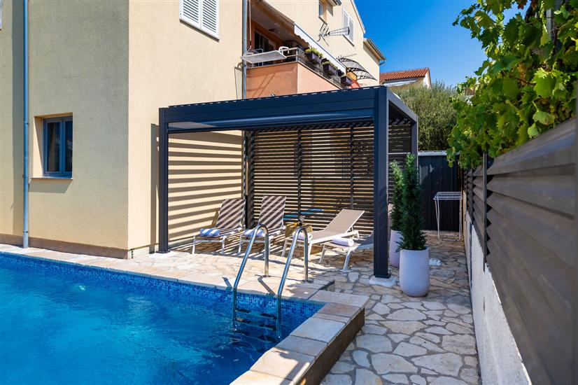 Apartment Dora family only