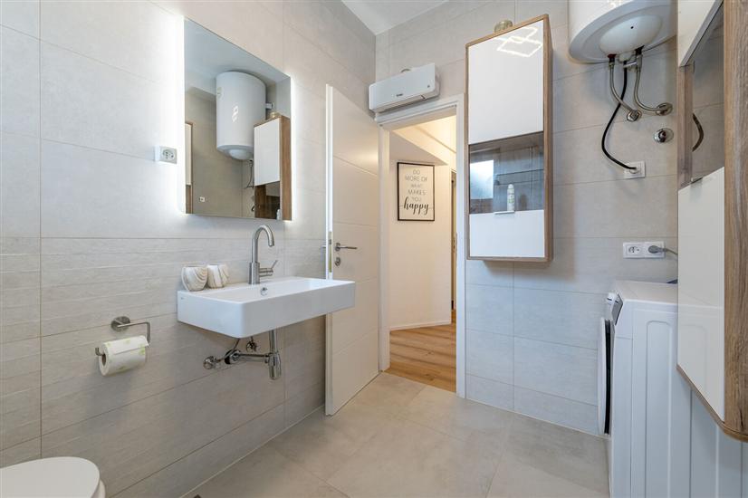 Apartment A1, for 6 persons