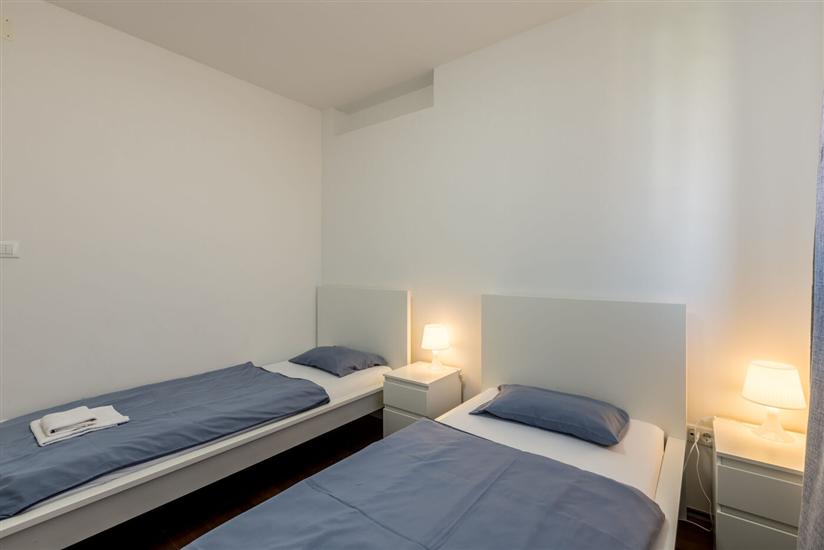 Apartment A1, for 5 persons