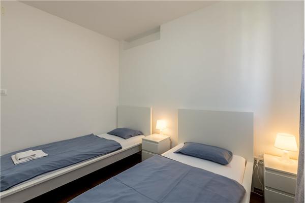 Apartment A1, for 5 persons