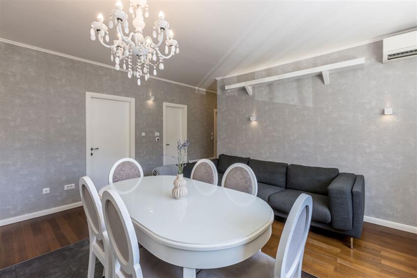 Apartment A1, for 5 persons