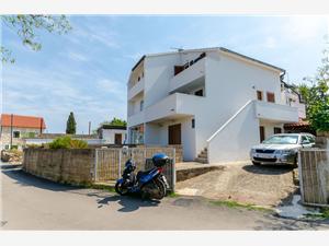 Apartment Middle Dalmatian islands,BookFrom 85 €