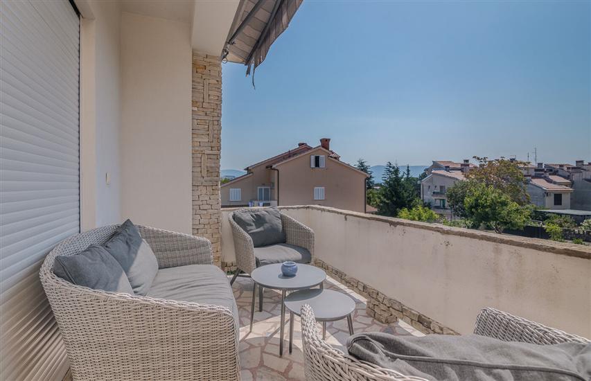 Apartment A1, for 5 persons