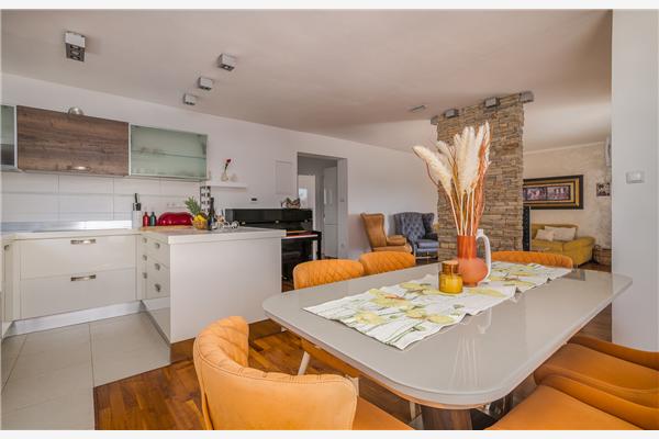 Apartment A1, for 5 persons