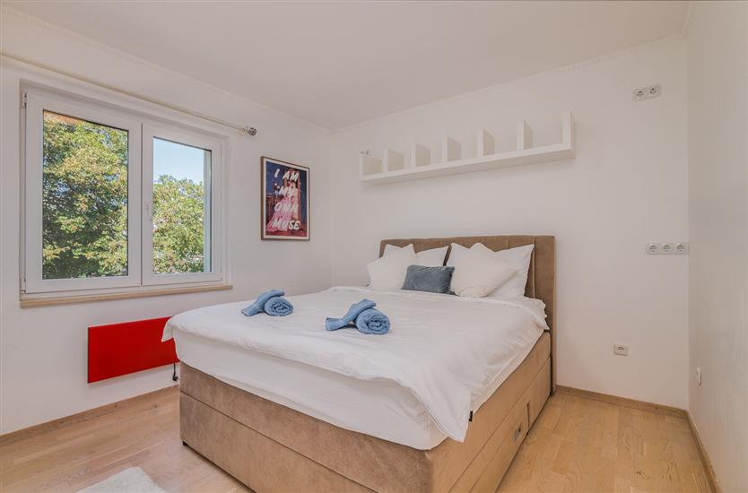 Apartment A1, for 5 persons