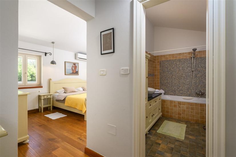 House K1, for 8 persons