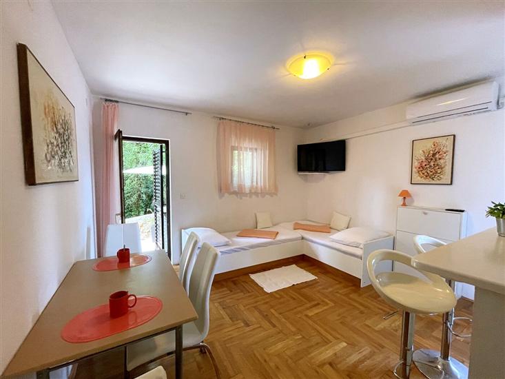Apartment A2, for 4 persons