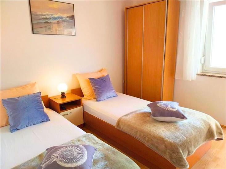 Apartment A2, for 4 persons