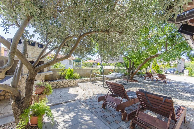 Apartments Lovely Courtyard