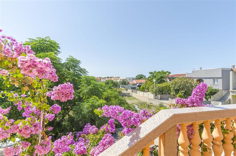 Apartment A2, for 6 persons