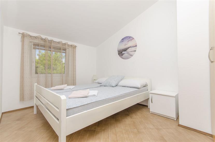 Apartment A2, for 6 persons