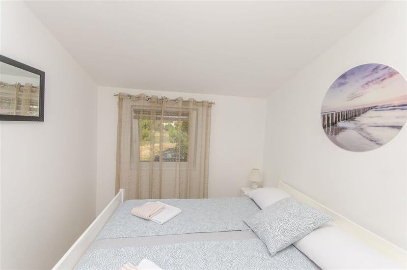 Apartment A2, for 6 persons