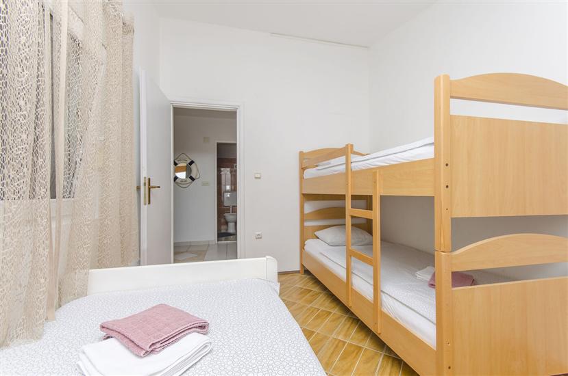 Apartment A2, for 6 persons