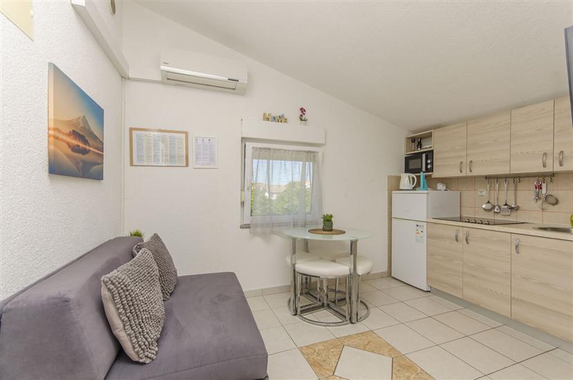 Apartment A2, for 6 persons