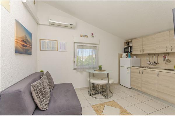 Apartment A2, for 6 persons