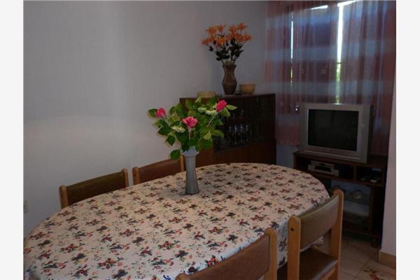 Apartment A1, for 5 persons