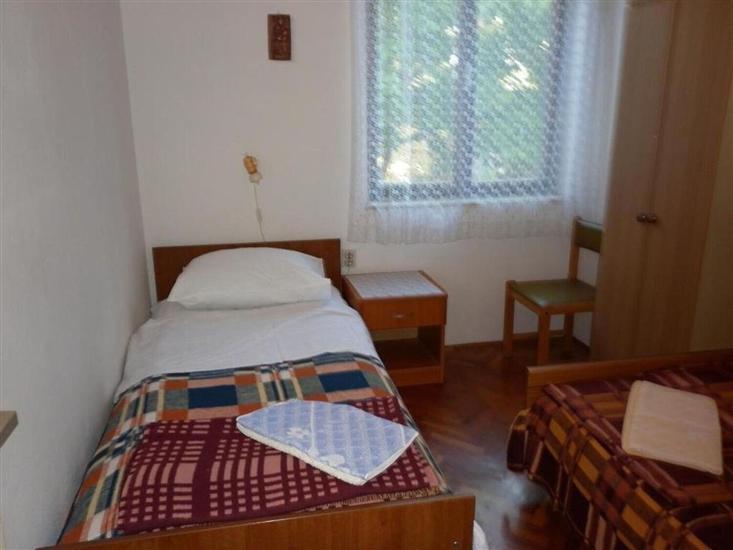 Apartment A1, for 5 persons