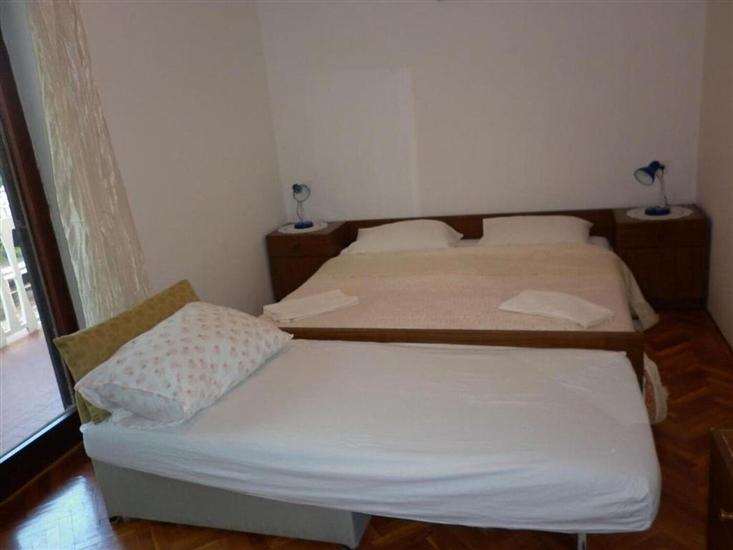 Apartment A1, for 5 persons